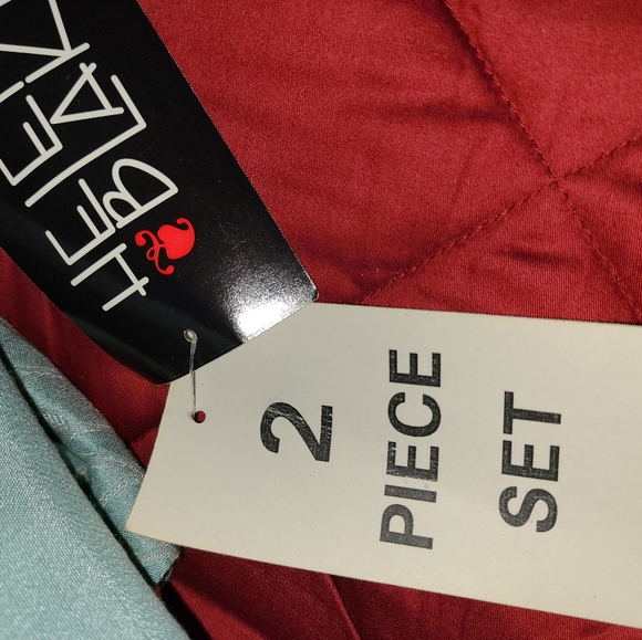 2 pc Tunic/Capri set - Picture 5 of 5